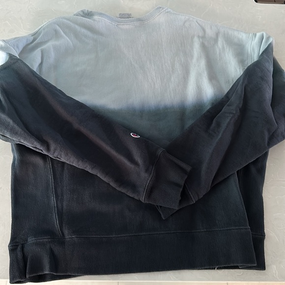 Champion Ombré Blue Sweatshirt Juniors Large - Picture 4 of 7